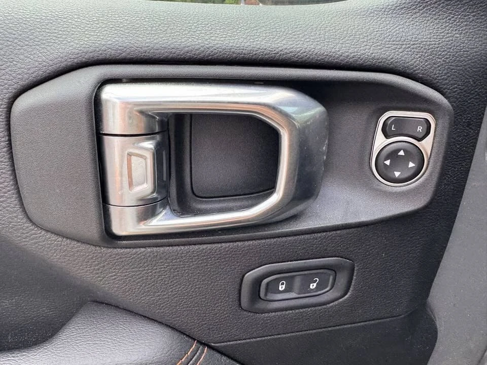 2023 Jeep JT Gladiator - Image 16 of 20