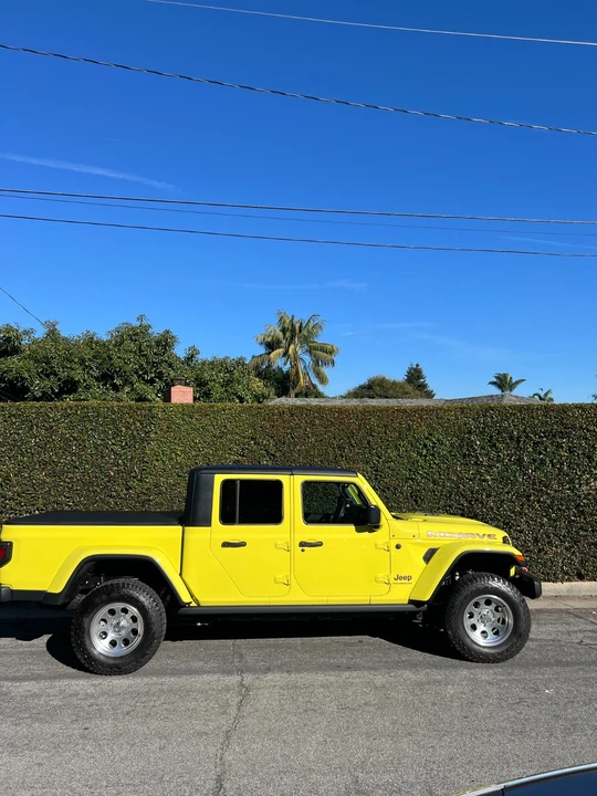 2023 Jeep JT Gladiator - Image 2 of 21