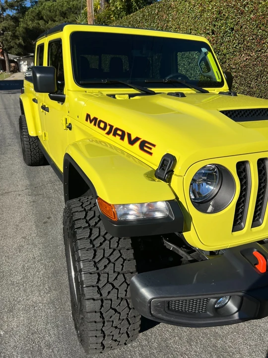 2023 Jeep JT Gladiator - Image 18 of 21