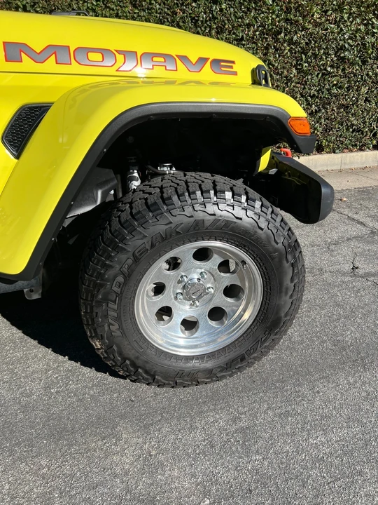 2023 Jeep JT Gladiator - Image 17 of 21