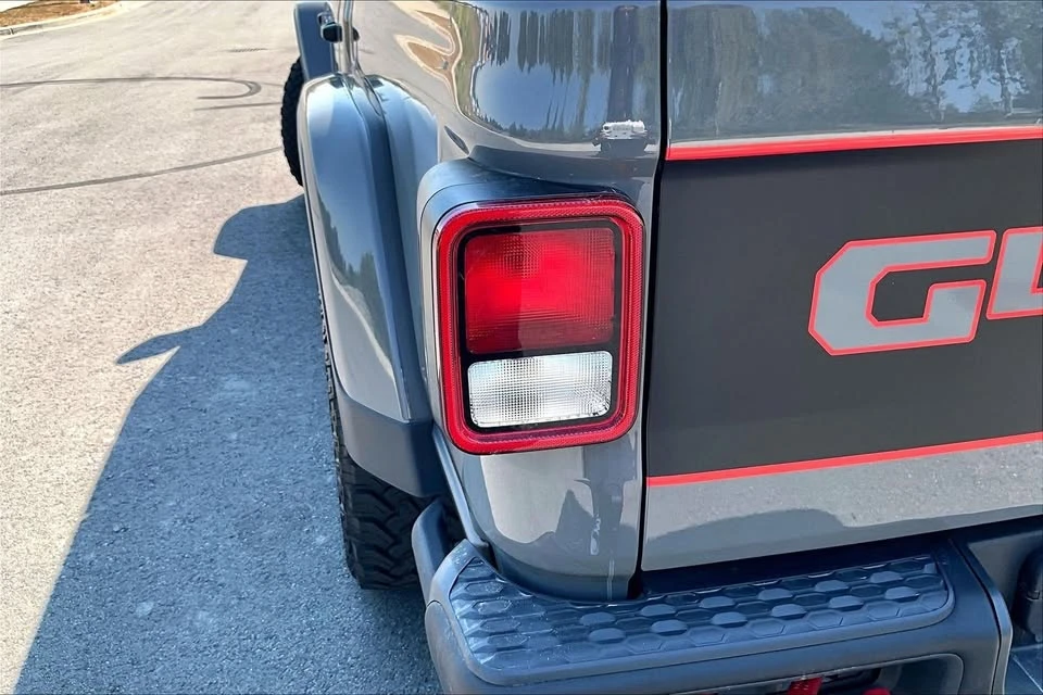 2023 Jeep JT Gladiator - Image 19 of 20