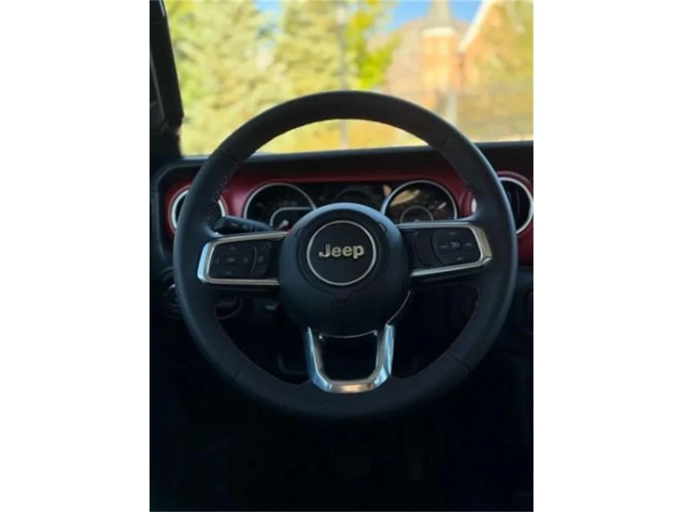2023 Jeep JT Gladiator - Image 13 of 18