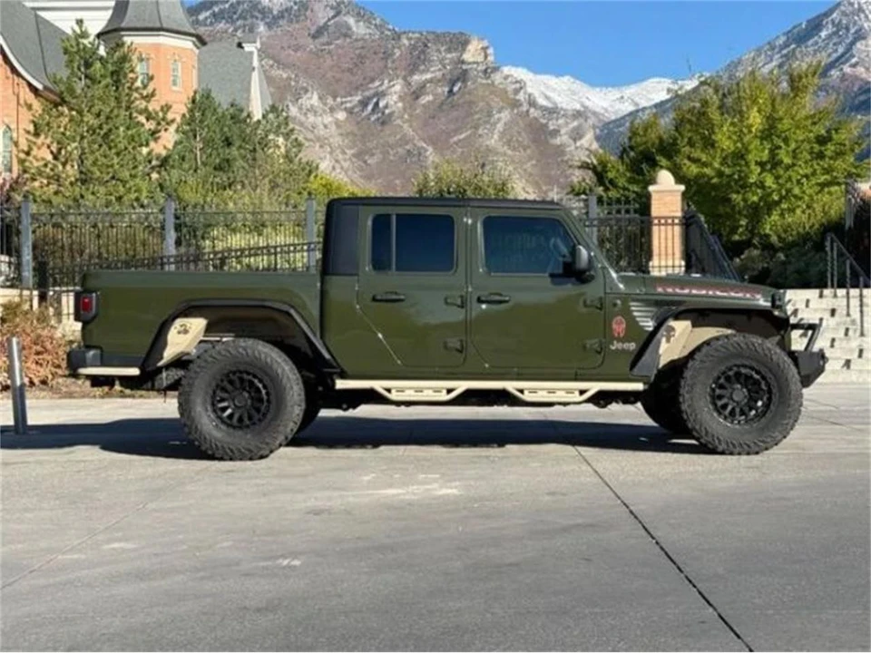 2023 Jeep JT Gladiator - Image 14 of 18