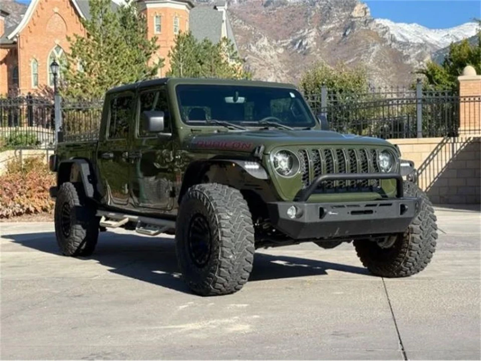 2023 Jeep JT Gladiator - Image 17 of 18
