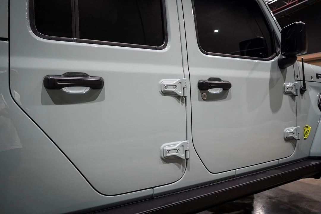2023 Jeep JT Gladiator - Image 24 of 31