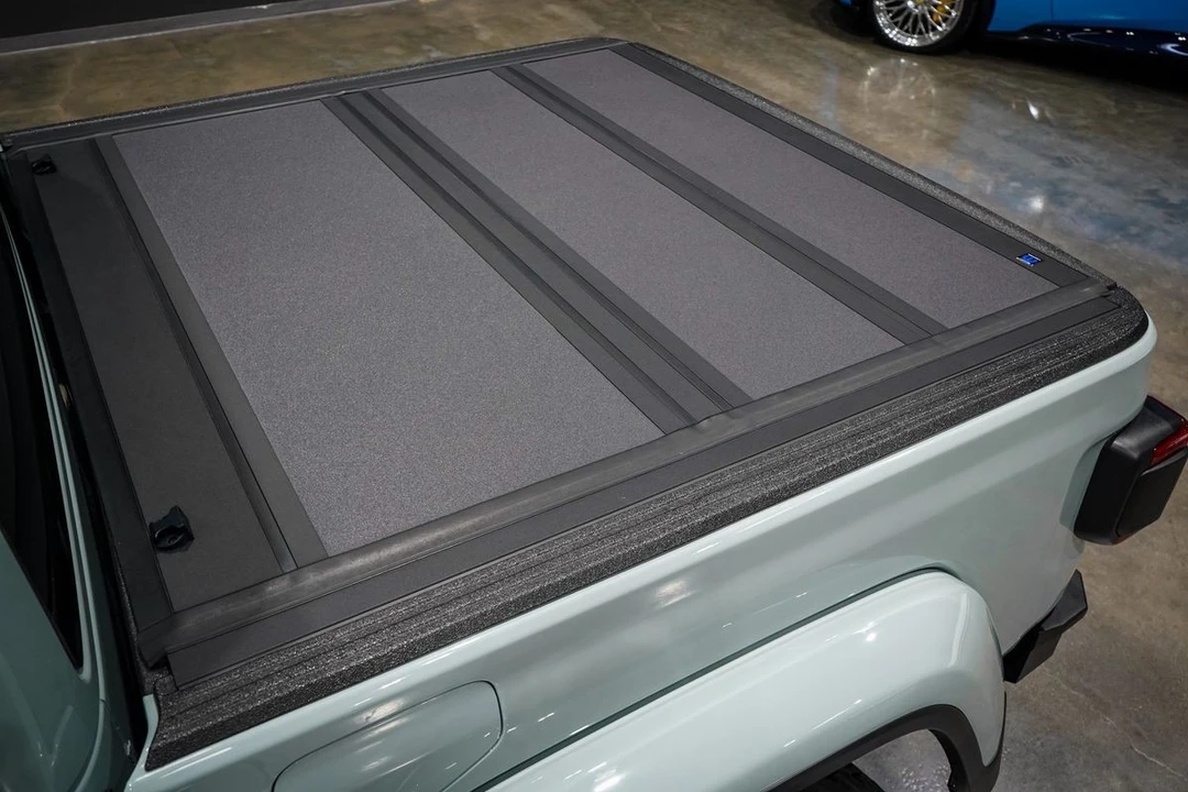 2023 Jeep JT Gladiator - Image 14 of 31