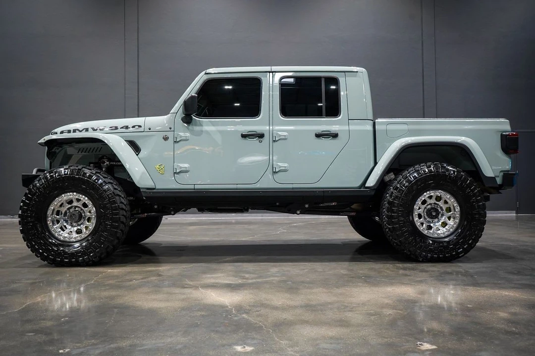 2023 Jeep JT Gladiator - Image 3 of 31