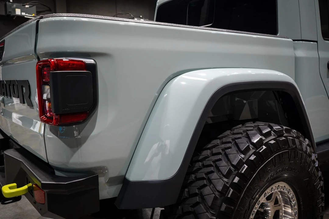 2023 Jeep JT Gladiator - Image 25 of 31