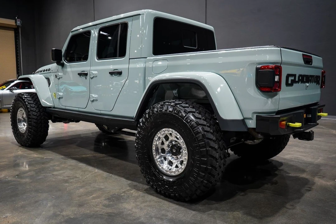 2023 Jeep JT Gladiator - Image 4 of 31
