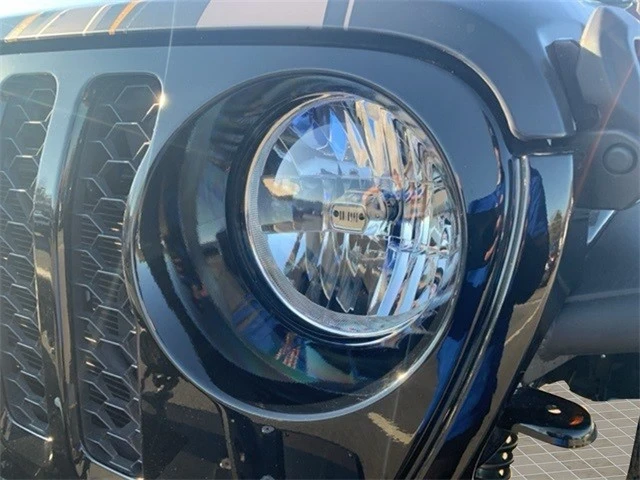 2023 Jeep JT Gladiator - Image 17 of 21