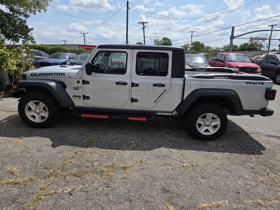 2023 Jeep JT Gladiator - Image 2 of 4
