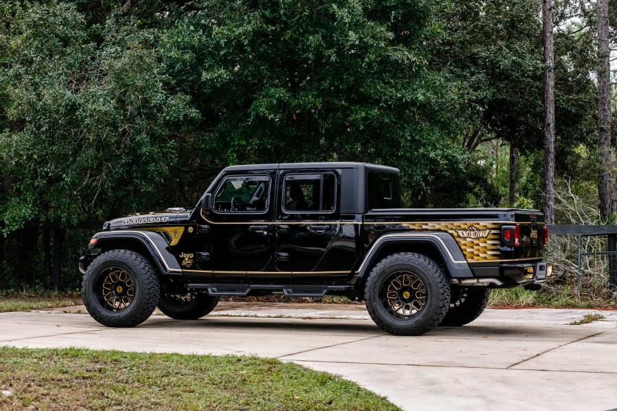 2023 Jeep JT Gladiator - Image 19 of 31