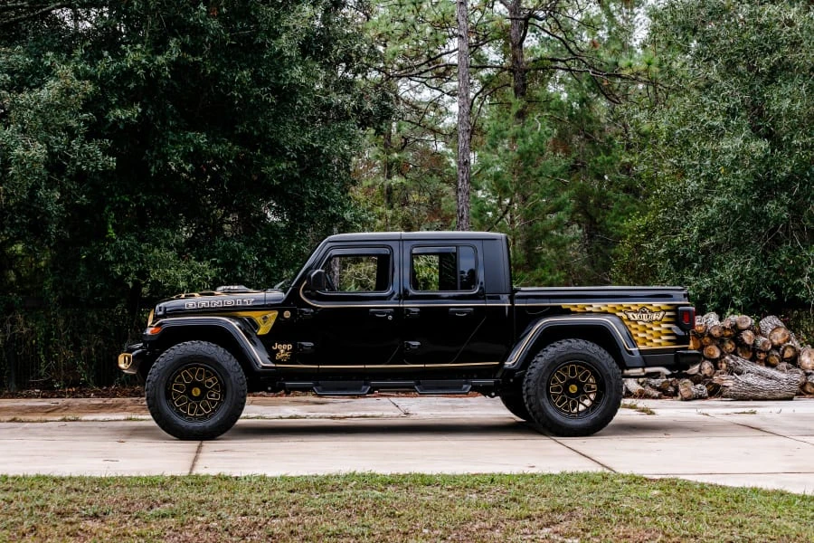 2023 Jeep JT Gladiator - Image 29 of 31