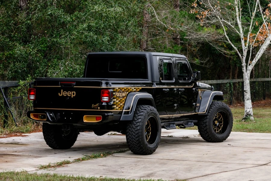 2023 Jeep JT Gladiator - Image 9 of 31