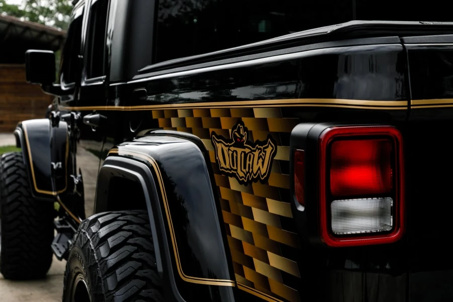 2023 Jeep JT Gladiator - Image 18 of 31