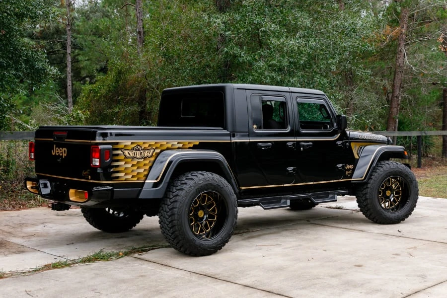 2023 Jeep JT Gladiator - Image 3 of 31