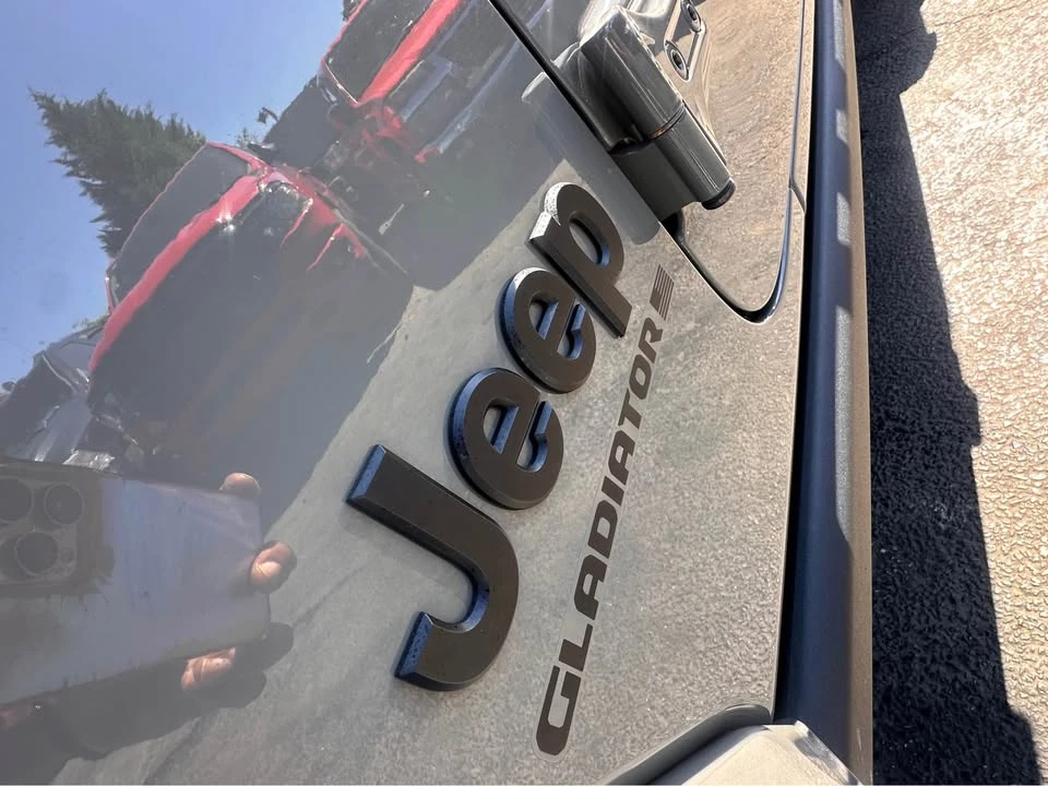 2023 Jeep JT Gladiator - Image 13 of 20