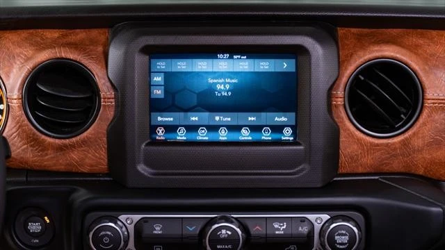 2023 Jeep JT Gladiator - Image 29 of 31