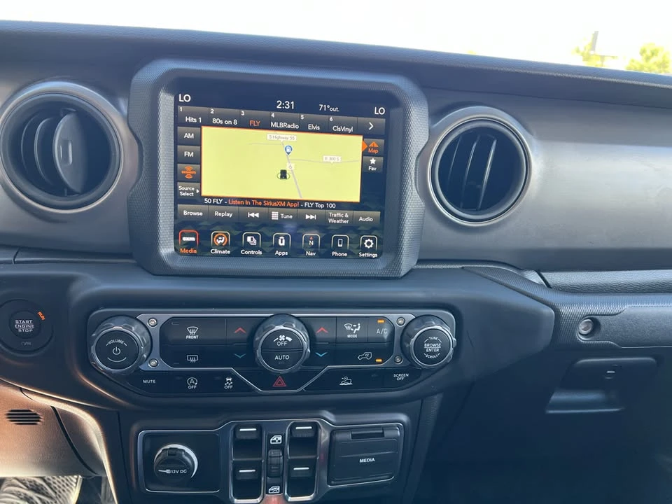 2023 Jeep JT Gladiator - Image 14 of 20