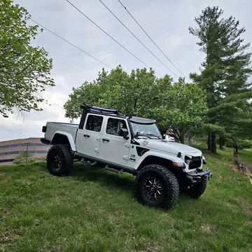 2023 Jeep Gladiator Freedom Edition