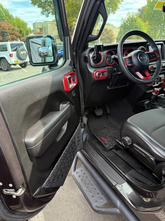 2023 Jeep JT Gladiator - Image 8 of 12