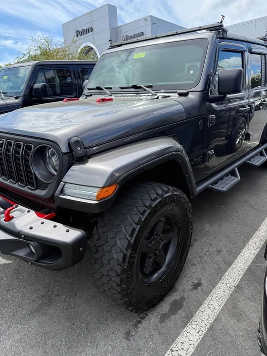 2023 Jeep JT Gladiator - Image 2 of 12