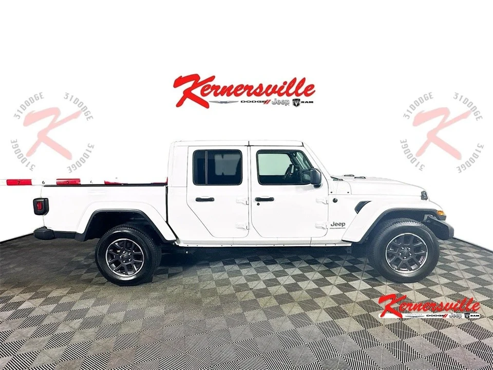 2023 Jeep JT Gladiator - Image 8 of 21