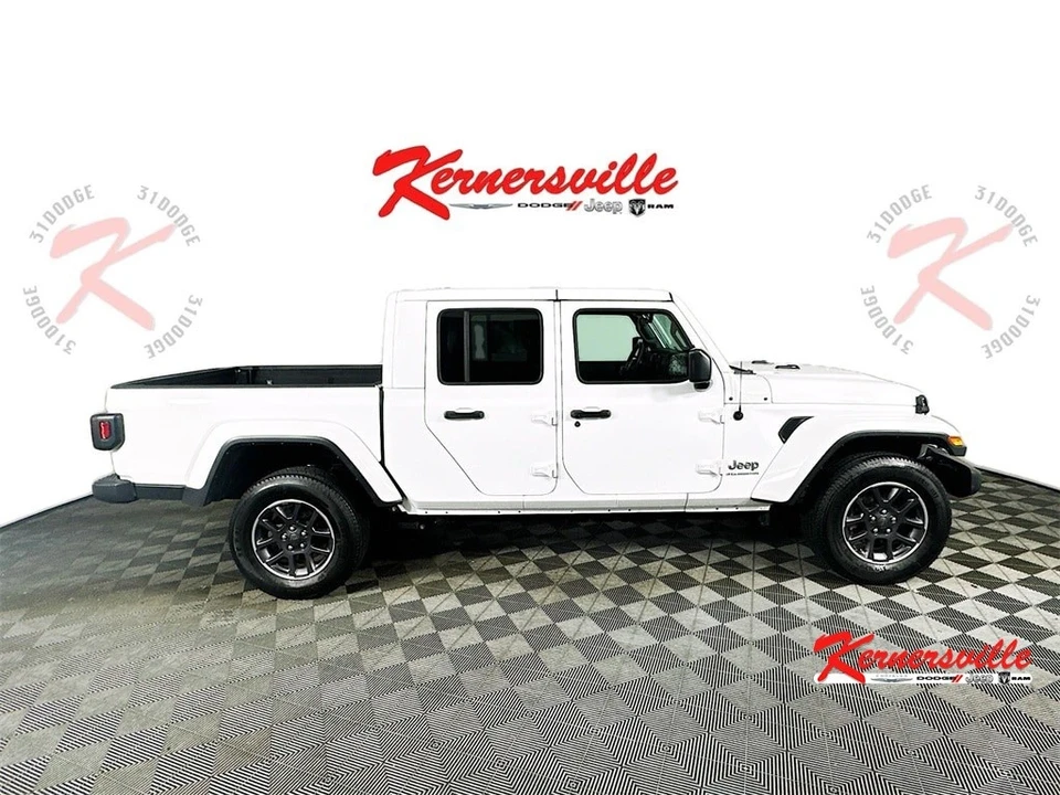 2023 Jeep JT Gladiator - Image 9 of 21