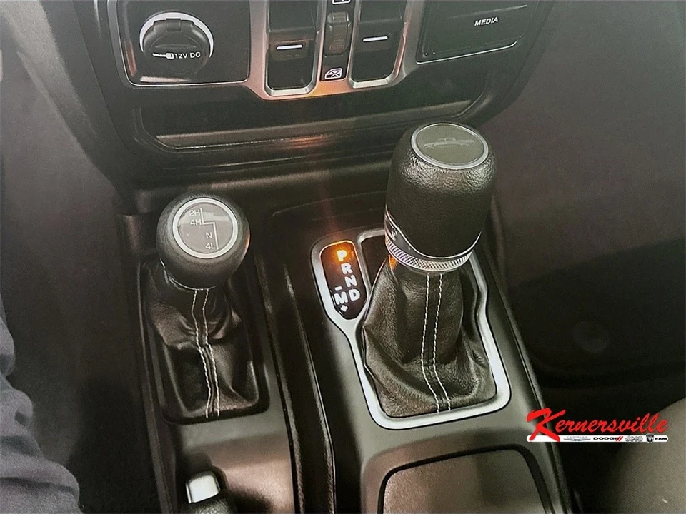 2023 Jeep JT Gladiator - Image 17 of 21