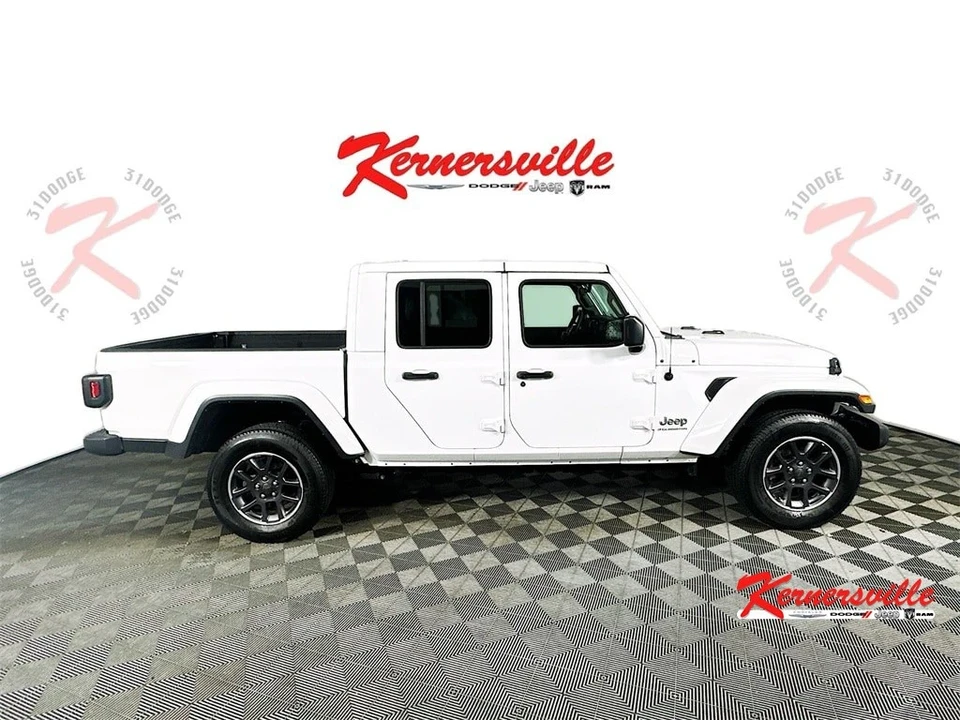 2023 Jeep JT Gladiator - Image 9 of 21