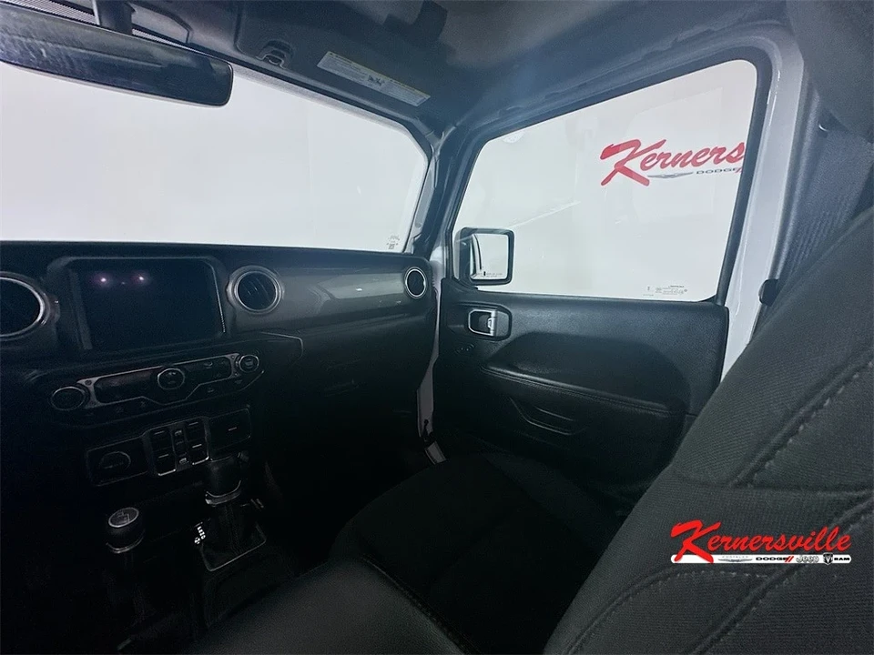 2023 Jeep JT Gladiator - Image 11 of 21