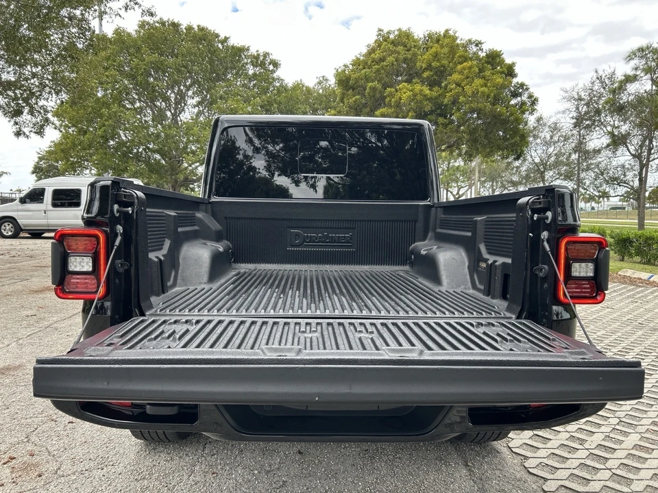 2023 Jeep JT Gladiator - Image 22 of 31