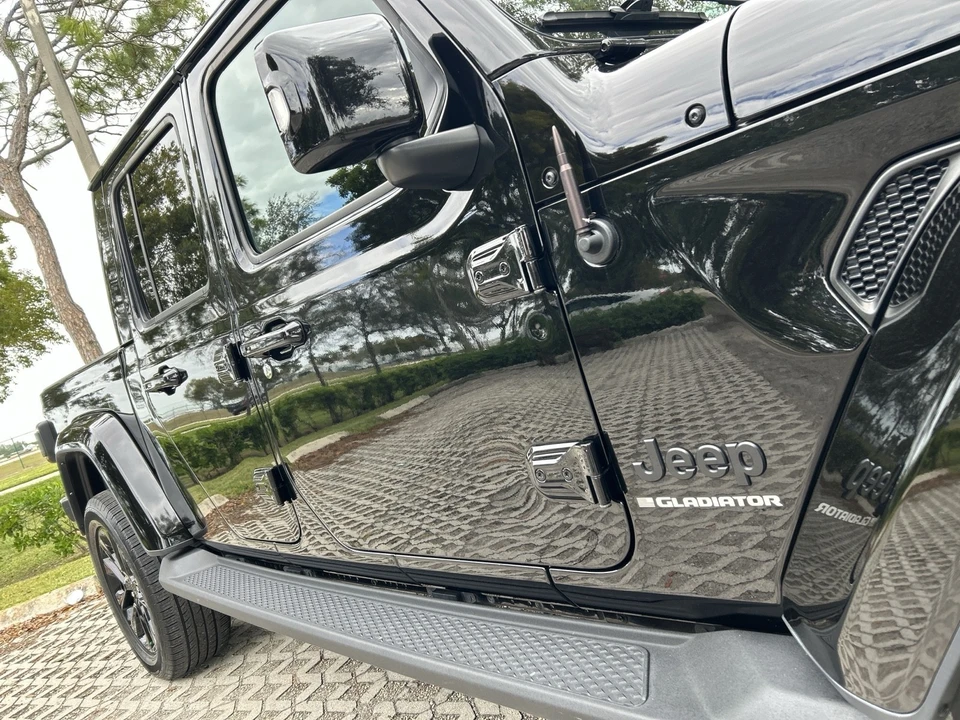 2023 Jeep JT Gladiator - Image 25 of 31