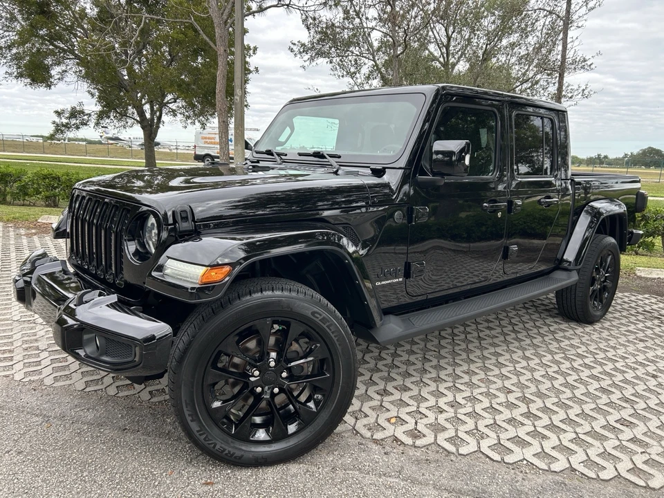 2023 Jeep JT Gladiator - Image 2 of 21