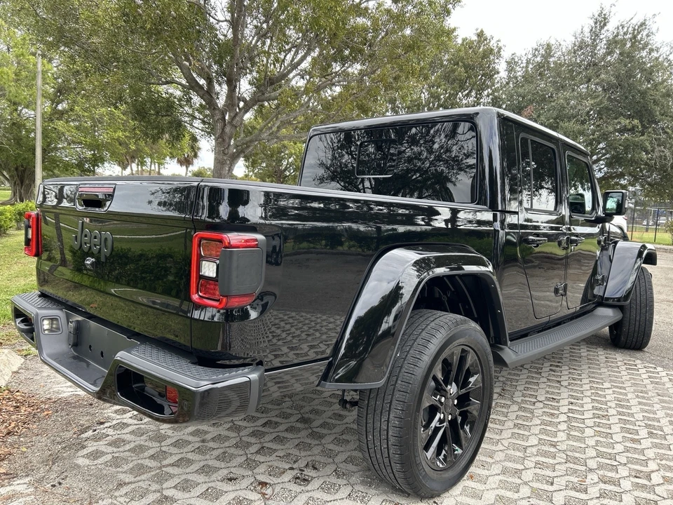 2023 Jeep JT Gladiator - Image 12 of 31