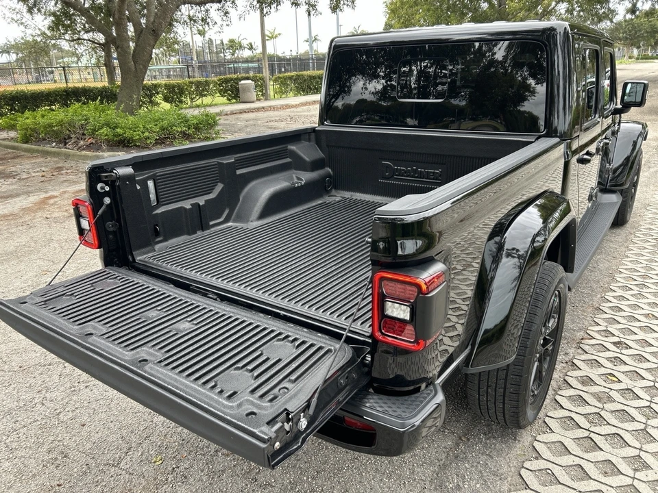 2023 Jeep JT Gladiator - Image 24 of 31