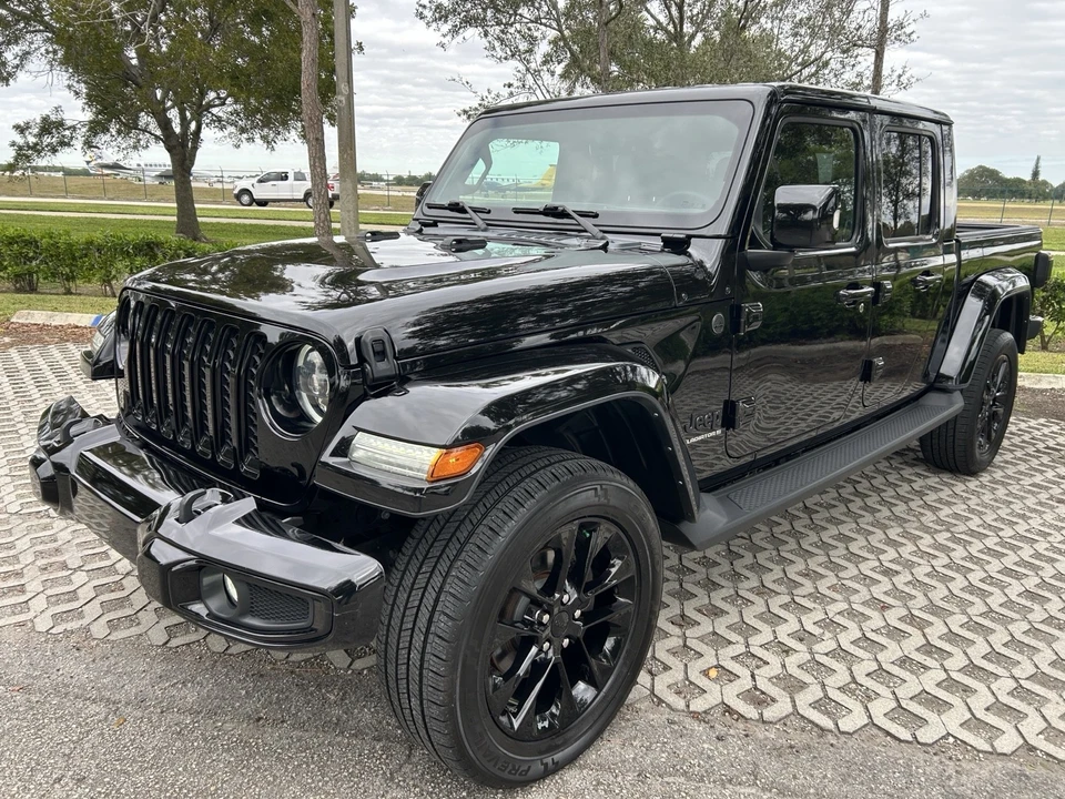 2023 Jeep JT Gladiator - Image 5 of 31