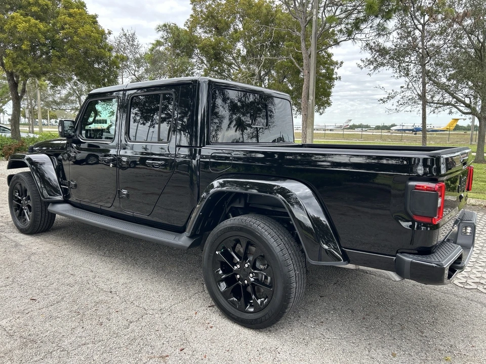 2023 Jeep JT Gladiator - Image 7 of 21