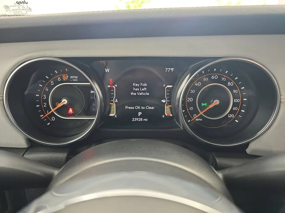 2023 Jeep JT Gladiator - Image 18 of 20