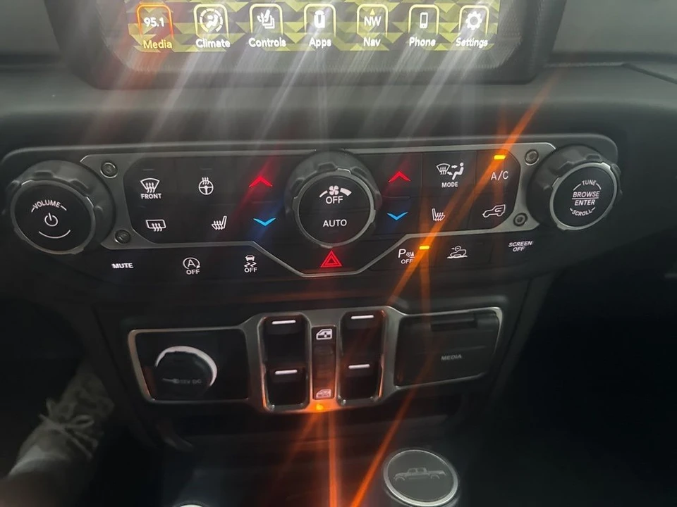 2023 Jeep JT Gladiator - Image 6 of 7