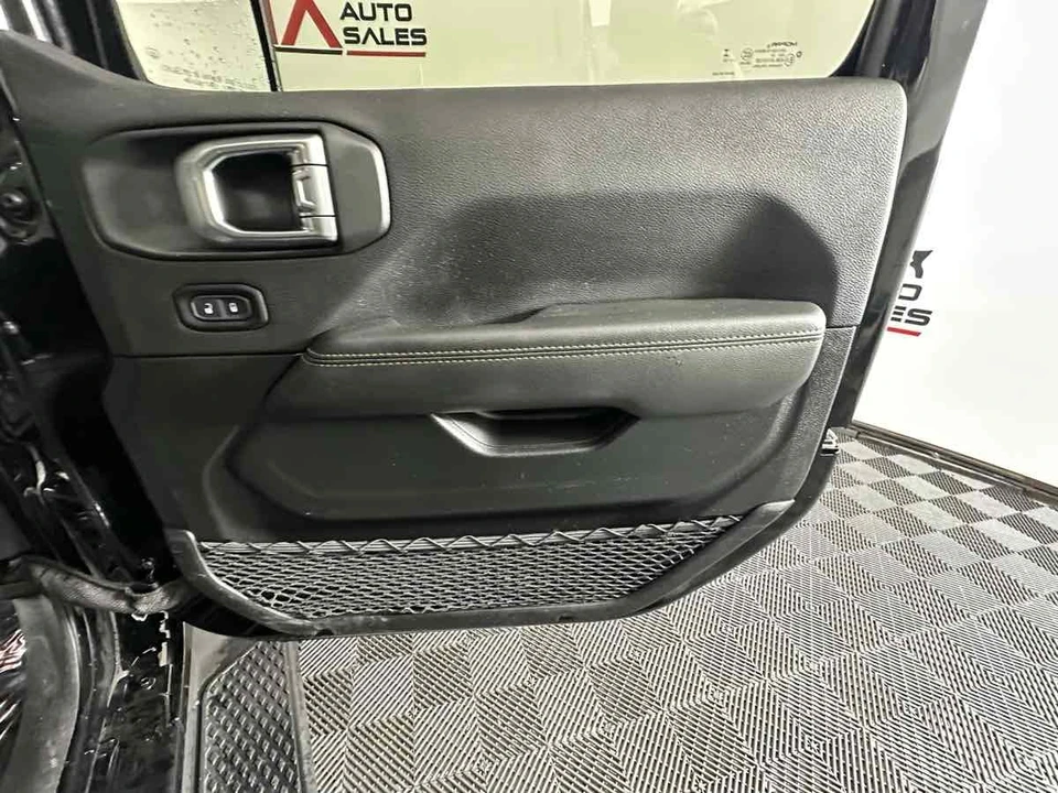2023 Jeep JT Gladiator - Image 17 of 21