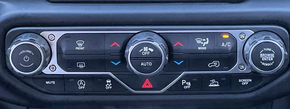 2023 Jeep JT Gladiator - Image 15 of 19