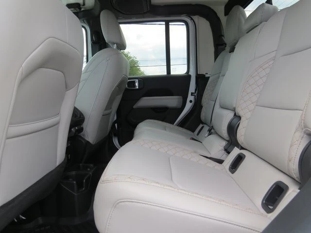 2023 Jeep JT Gladiator - Image 11 of 20