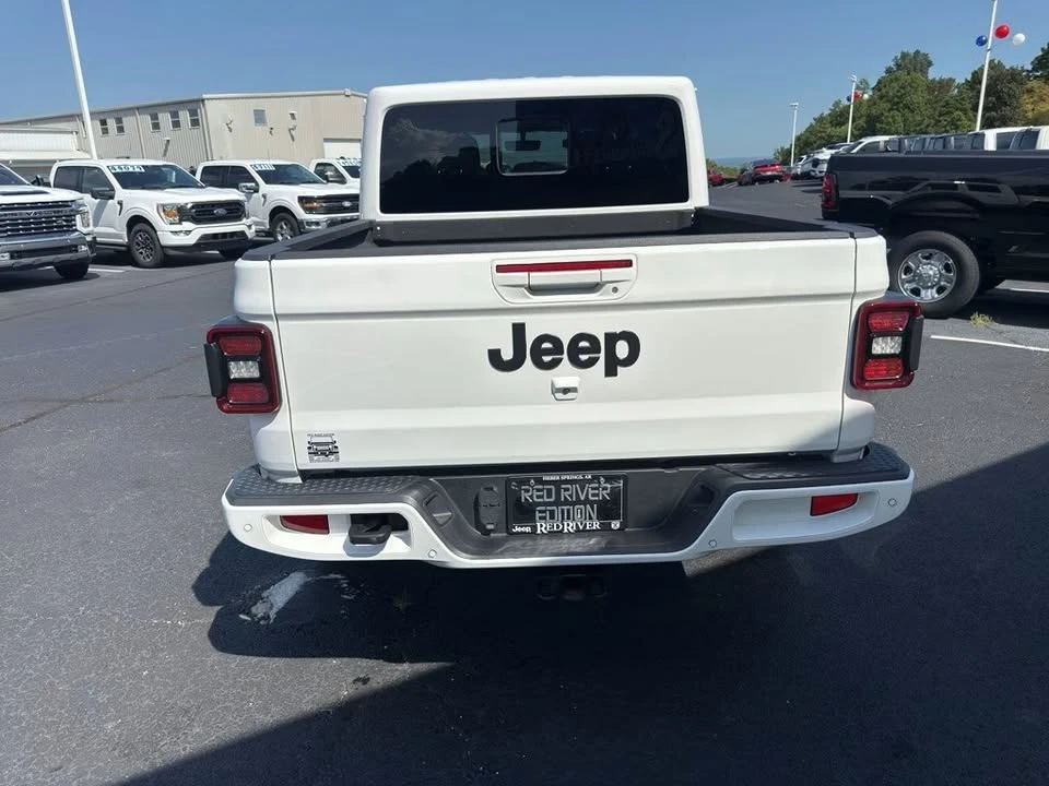 2023 Jeep JT Gladiator - Image 5 of 17