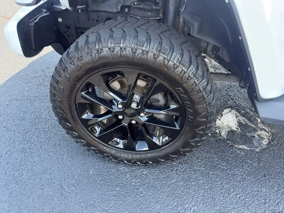 2023 Jeep JT Gladiator - Image 8 of 17