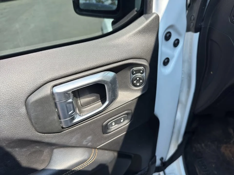 2023 Jeep JT Gladiator - Image 10 of 16