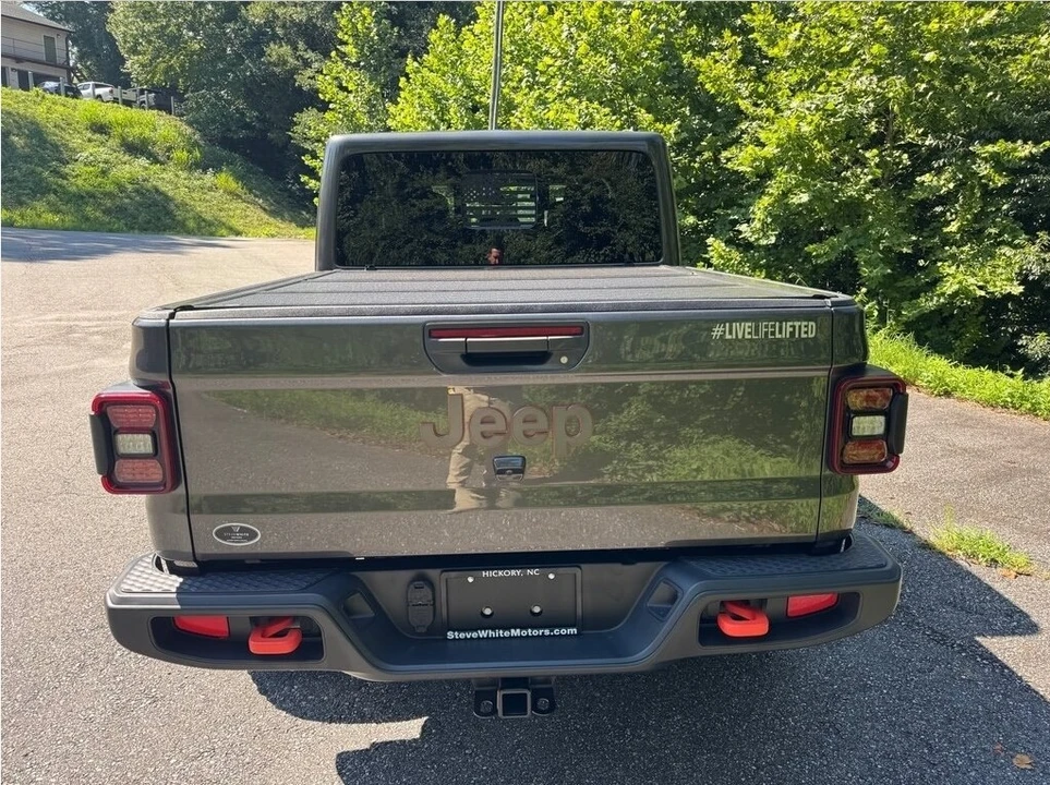 2023 Jeep JT Gladiator - Image 7 of 31