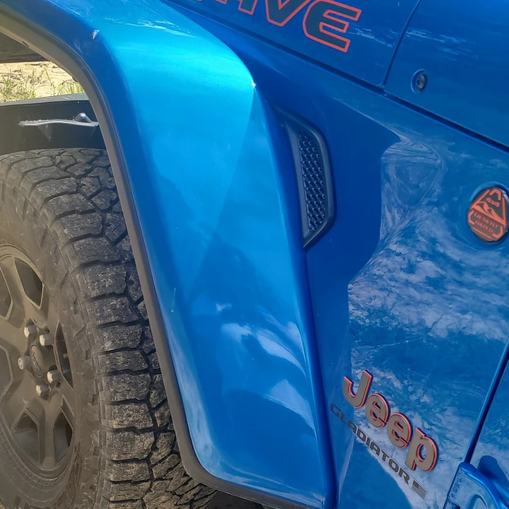 2023 Jeep JT Gladiator - Image 16 of 19