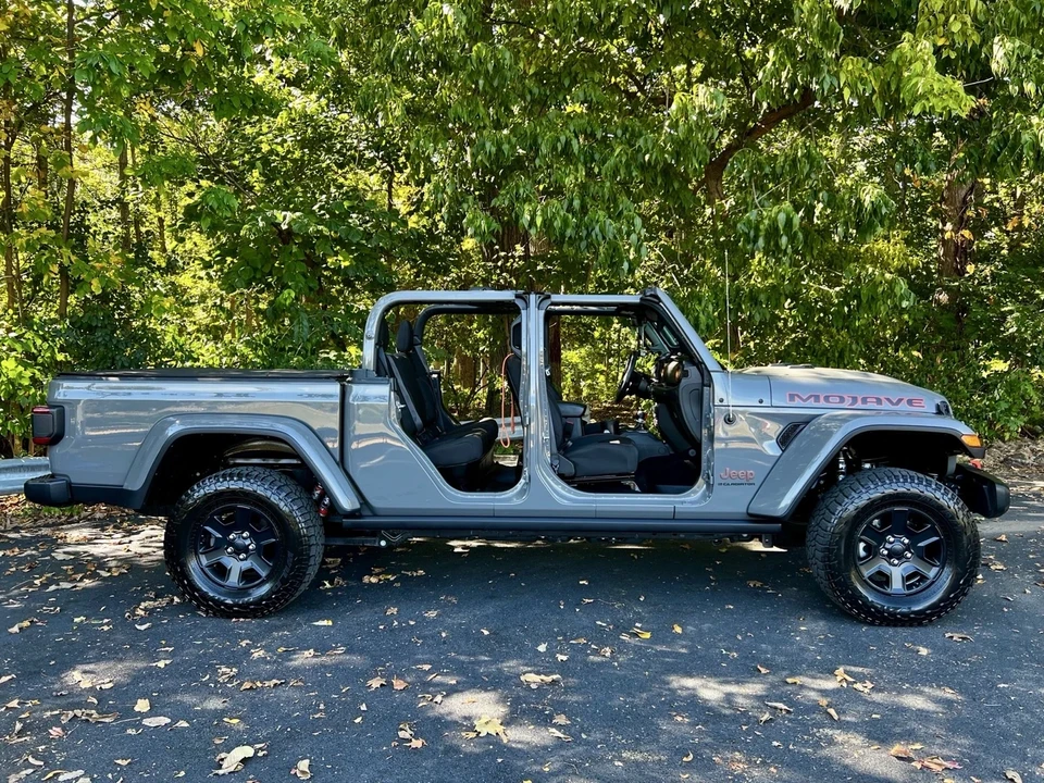 2023 Jeep JT Gladiator - Image 11 of 21