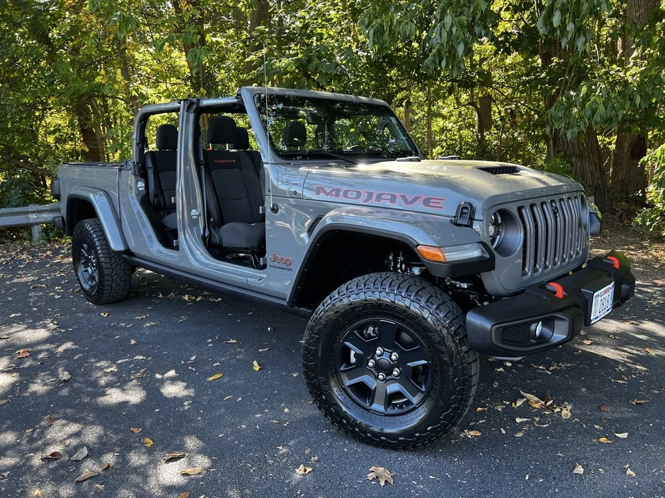 2023 Jeep JT Gladiator - Image 10 of 21